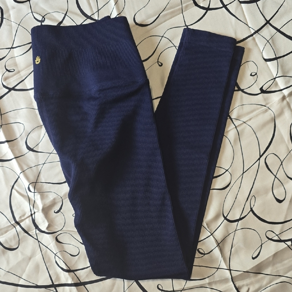 #104. Navy Ribbed Tank and Leggings Set - Picture 7 of 8